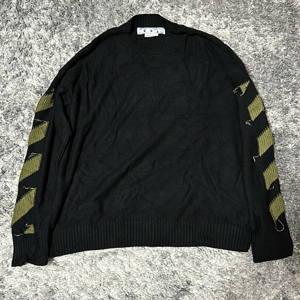 Off white sweater men’s medium new without tags oversized